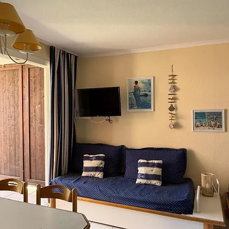 Rez-de-jardin Pour 4 Pers. A Cap Esterel - Fr-1-504-718 *