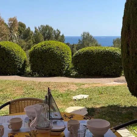 Apartment Rez-de-jardin Pour 4 Pers. A Cap Esterel - Fr-1-504-718